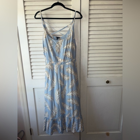 NWT Torrid Midi Challis Shirred Dress Feather Print Tie Belt size 3X - Picture 3 of 7